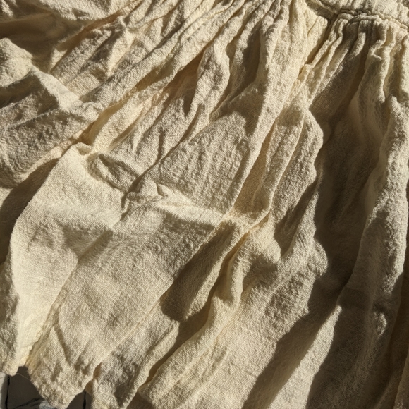 Yellow skirt 💛🌻🌼 - Picture 3 of 4